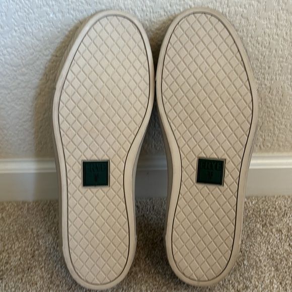 Men’s Frye Gates Slip On Shoe - Picture 7 of 11